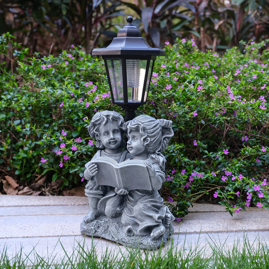Statue solaire enfants lisant sous un réverbère, 33 cm